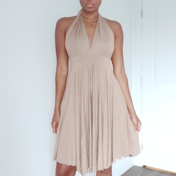 Versatile Dress - Picture 7 of 9